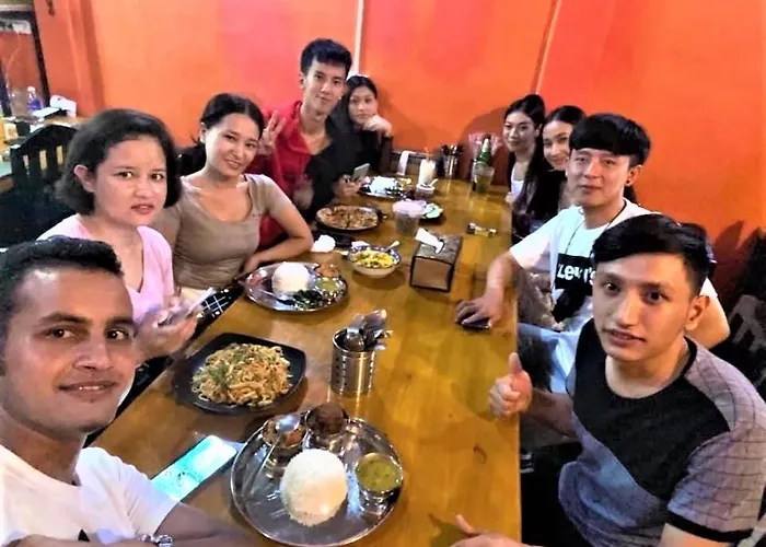 Katmandu * Bangkok